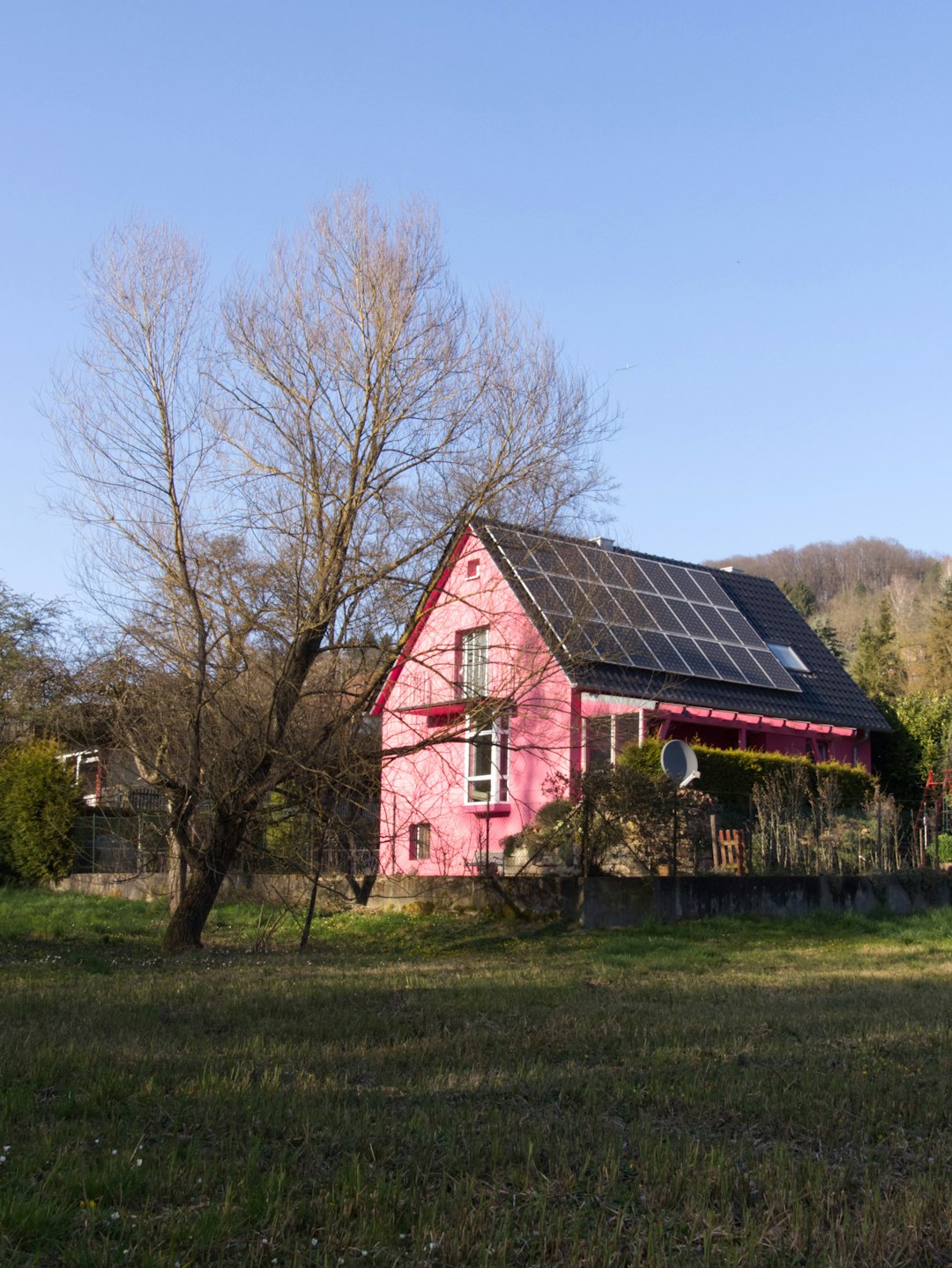 service-04 a-red-barn-with-a-black-roof-8ap33alpmgy